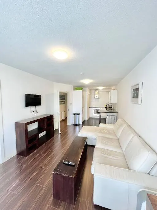 Apartment Quiet, Luxury Apt In Dublin.